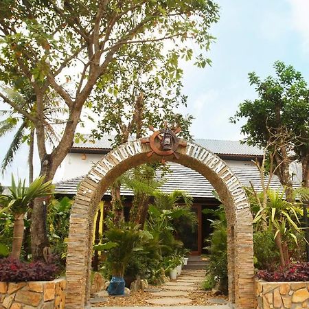 Apartmán Nha Vuon Thuyen Truong Dong Hoi Exteriér fotografie